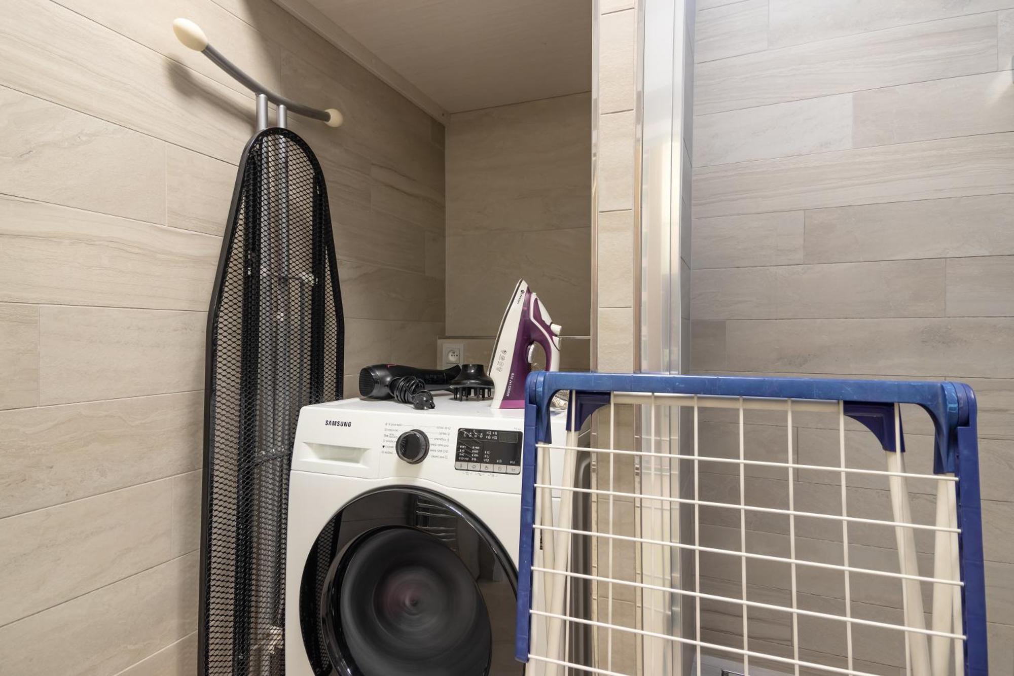 Peace And Comfort Near Center With Balcony, 500mb Wifi Apartamento