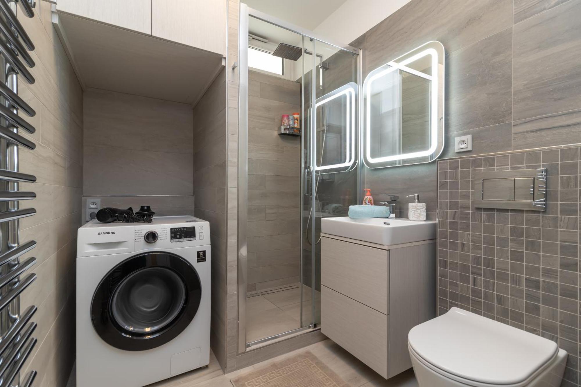 Appartamento Peace And Comfort Near Center With Balcony, 500mb Wifi Praga