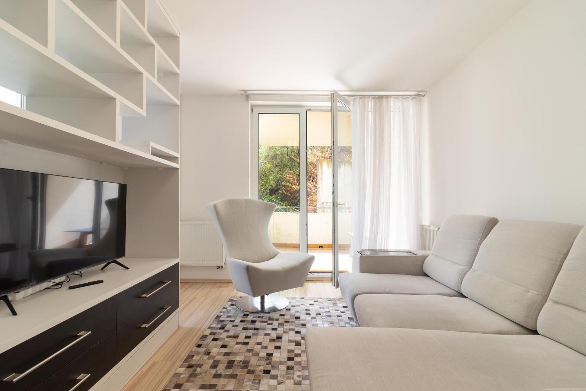 Peace And Comfort Near Center With Balcony, 500mb Wifi Appartamento Praga